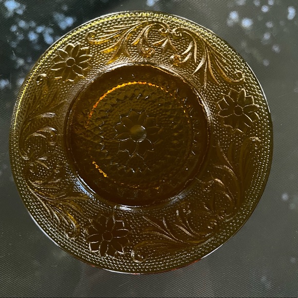 Amber Glass Sandwich Daisy Pattern Cups & Saucers, Vintage Tiara / Indiana Glass - Picture 14 of 16